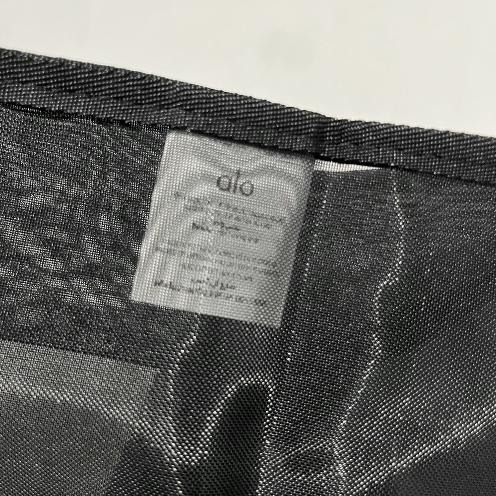 ALO Yoga Black Sheer Black Tote - Picture 7 of 9